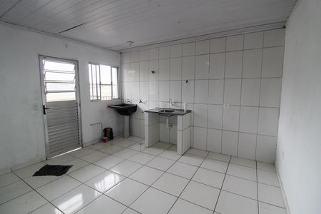 Kitnet de casa para alugar com 2 quartos, 50m² em Jardim Lucia, São Paulo