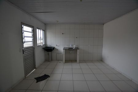 SALA / COZINHA de casa para alugar com 2 quartos, 50m² em Jardim Lucia, São Paulo