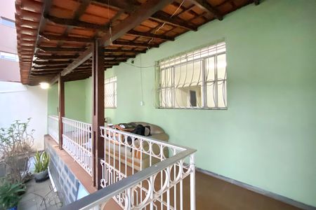 Casa para alugar com 100m², 3 quartos e 1 vaga Casa para alugar com 100m², 3 quartos e 1 vagaVaranda