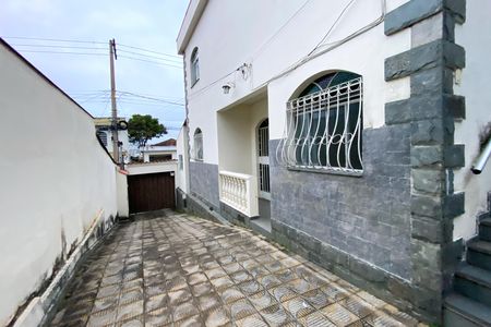 Casa para alugar com 100m², 3 quartos e 1 vaga Casa para alugar com 100m², 3 quartos e 1 vagaGaragem