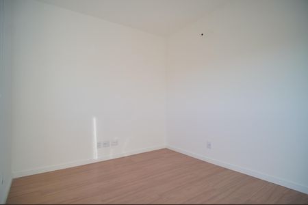 Apartamento à venda com 75m², 2 quartos e 2 vagasSuíte