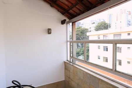 Apartamento para alugar com 207m², 3 quartos e 2 vagas Apartamento para alugar com 207m², 3 quartos e 2 vagasÁrea de Serviço