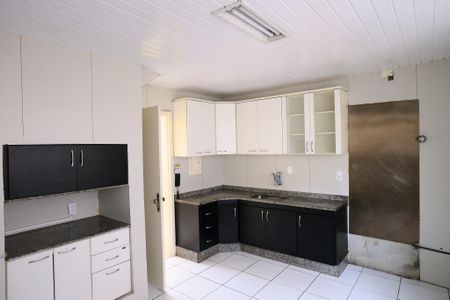 Apartamento para alugar com 207m², 3 quartos e 2 vagas Apartamento para alugar com 207m², 3 quartos e 2 vagasCozinha