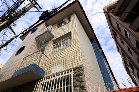 Apartamento para alugar com 207m², 3 quartos e 2 vagas Apartamento para alugar com 207m², 3 quartos e 2 vagasFachada