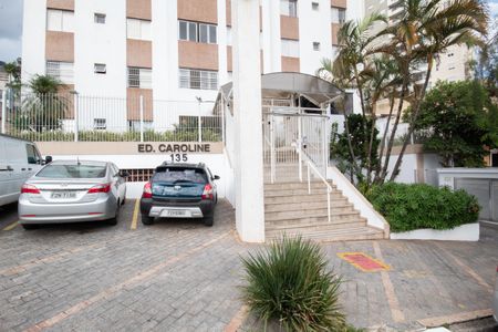 Apartamento para alugar com 82m², 3 quartos e 1 vaga Apartamento para alugar com 82m², 3 quartos e 1 vagaFachada