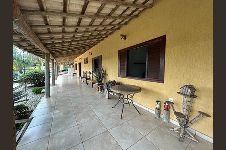 Casa de condomínio à venda com 492m², 4 quartos e 3 vagas