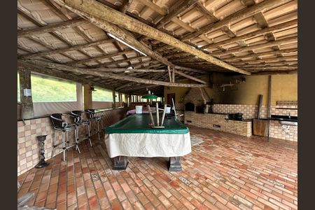 Casa de condomínio à venda com 492m², 4 quartos e 3 vagas