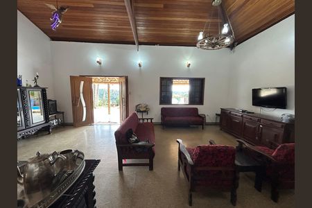 Casa de Condomínio à venda com 4 quartos, 492m² em Vila Ipe Amarelo, Contagem