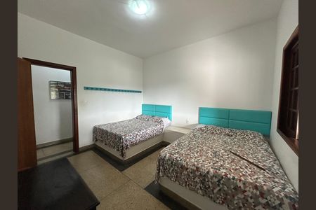 Casa de condomínio à venda com 492m², 4 quartos e 3 vagas