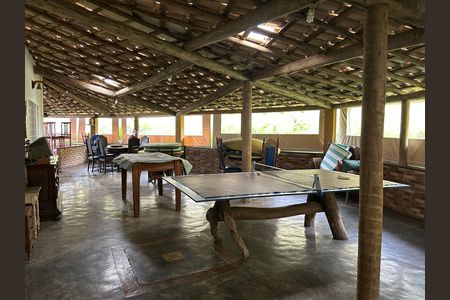 Casa de condomínio à venda com 492m², 4 quartos e 3 vagas