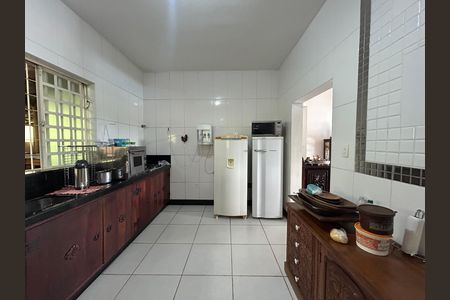 Casa de condomínio à venda com 492m², 4 quartos e 3 vagas