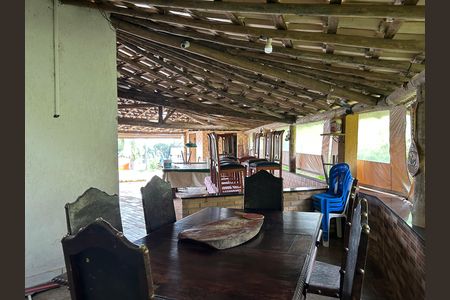 Casa de condomínio à venda com 492m², 4 quartos e 3 vagas