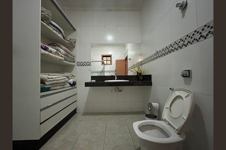 Casa de condomínio à venda com 492m², 4 quartos e 3 vagas