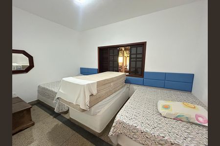 Casa de condomínio à venda com 492m², 4 quartos e 3 vagas