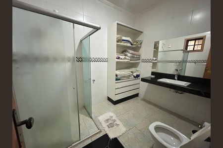 Casa de condomínio à venda com 492m², 4 quartos e 3 vagas