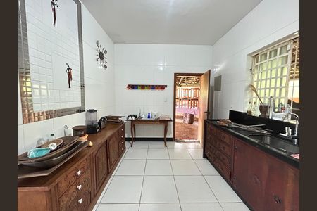 Casa de condomínio à venda com 492m², 4 quartos e 3 vagas