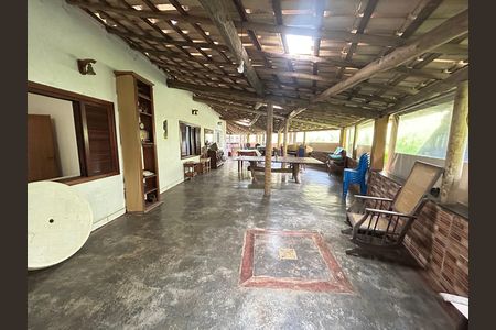 Casa de condomínio à venda com 492m², 4 quartos e 3 vagas