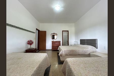 Casa de condomínio à venda com 492m², 4 quartos e 3 vagas