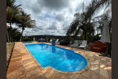 Casa de condomínio à venda com 492m², 4 quartos e 3 vagas