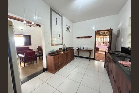Casa de condomínio à venda com 492m², 4 quartos e 3 vagas