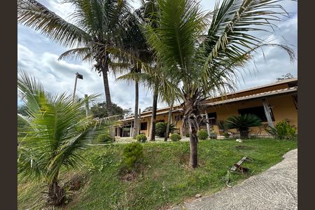 Casa de condomínio à venda com 492m², 4 quartos e 3 vagas