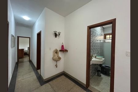 Casa de condomínio à venda com 492m², 4 quartos e 3 vagas