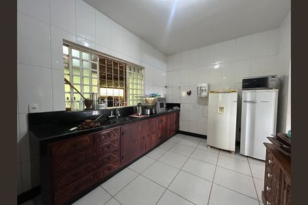 Casa de condomínio à venda com 492m², 4 quartos e 3 vagas