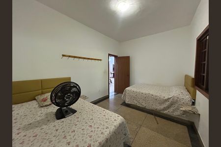 Casa de condomínio à venda com 492m², 4 quartos e 3 vagas