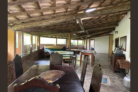 Casa de condomínio à venda com 492m², 4 quartos e 3 vagas