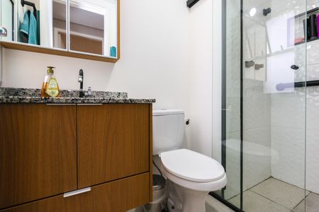 Apartamento à venda com 57m², 2 quartos e 1 vaga Apartamento à venda com 57m², 2 quartos e 1 vagaBanheiro