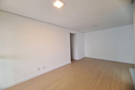 Apartamento à venda com 63m², 2 quartos e 1 vaga Apartamento à venda com 63m², 2 quartos e 1 vagaSala