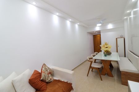Apartamento à venda com 75m², 3 quartos e 1 vaga Apartamento à venda com 75m², 3 quartos e 1 vagaSala