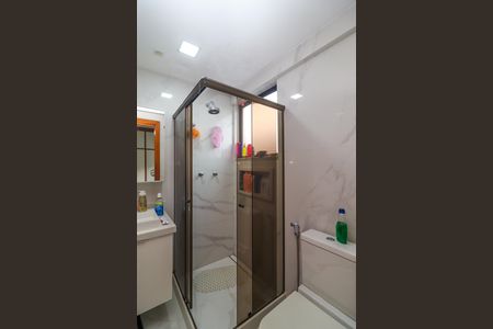 Apartamento à venda com 75m², 3 quartos e 1 vaga Apartamento à venda com 75m², 3 quartos e 1 vagaBanheiro da Suíte