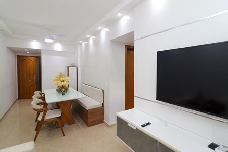 Apartamento à venda com 75m², 3 quartos e 1 vaga Apartamento à venda com 75m², 3 quartos e 1 vagaSala