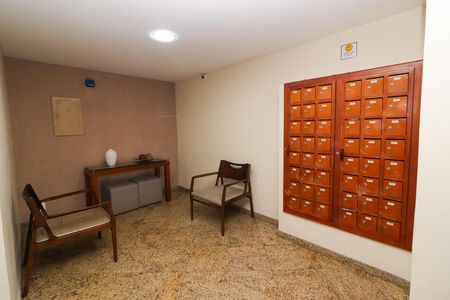 Apartamento à venda com 75m², 3 quartos e 1 vaga Apartamento à venda com 75m², 3 quartos e 1 vagaHall social
