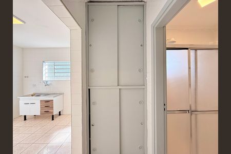 Apartamento para alugar com 49m², 1 quarto e sem vaga Apartamento para alugar com 49m², 1 quarto e sem vagaCorredor Banheiro