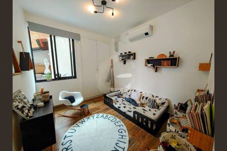 Apartamento à venda com 107m², 2 quartos e 1 vaga