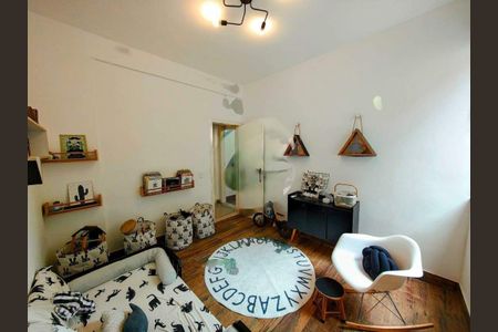 Apartamento à venda com 107m², 2 quartos e 1 vaga