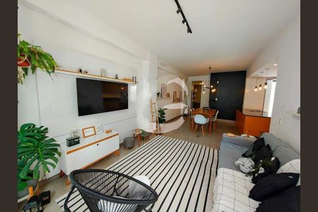 Apartamento à venda com 107m², 2 quartos e 1 vaga