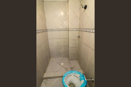 Banheiro de kitnet/studio para alugar com 1 quarto, 45m² em Centro Histórico, Porto Alegre