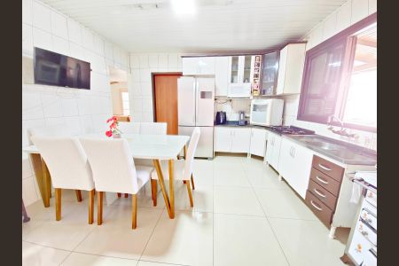 Casa para alugar com 200m², 3 quartos e 4 vagas Casa para alugar com 200m², 3 quartos e 4 vagasCozinha