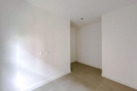 Apartamento à venda com 72m², 3 quartos e 2 vagas Apartamento à venda com 72m², 3 quartos e 2 vagasQuarto 1 - Suíte