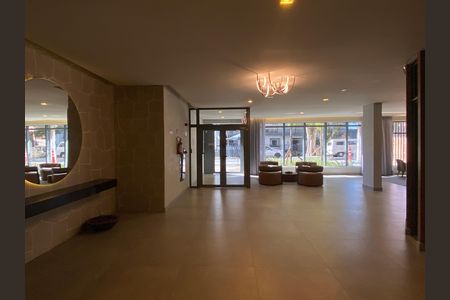 Apartamento para alugar com 124m², 3 quartos e 2 vagasHall social