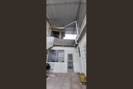 Casa à venda com 186m², 2 quartos e 2 vagas Casa à venda com 186m², 2 quartos e 2 vagasÁrea externa