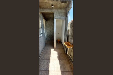 Casa à venda com 186m², 2 quartos e 2 vagas Casa à venda com 186m², 2 quartos e 2 vagasÁrea externa