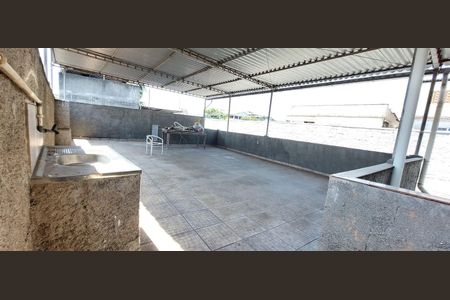 Casa à venda com 186m², 2 quartos e 2 vagas Casa à venda com 186m², 2 quartos e 2 vagasÁrea externa