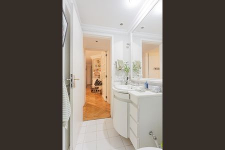 Apartamento à venda com 90m², 2 quartos e 1 vaga Apartamento à venda com 90m², 2 quartos e 1 vagaBanheiro