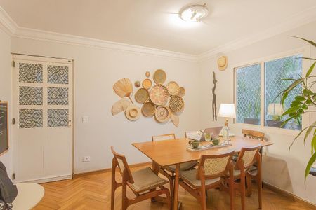 Apartamento à venda com 90m², 2 quartos e 1 vaga Apartamento à venda com 90m², 2 quartos e 1 vagaSala