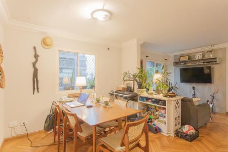 Apartamento à venda com 90m², 2 quartos e 1 vaga Apartamento à venda com 90m², 2 quartos e 1 vagaSala