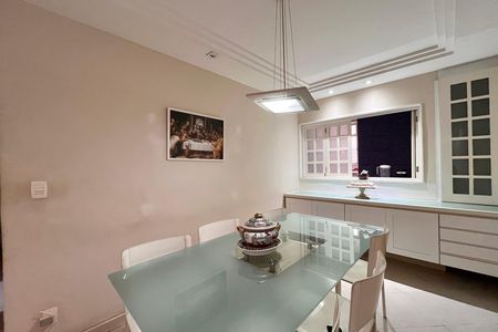Apartamento à venda com 127m², 3 quartos e 2 vagas Apartamento à venda com 127m², 3 quartos e 2 vagasSala de Jantar